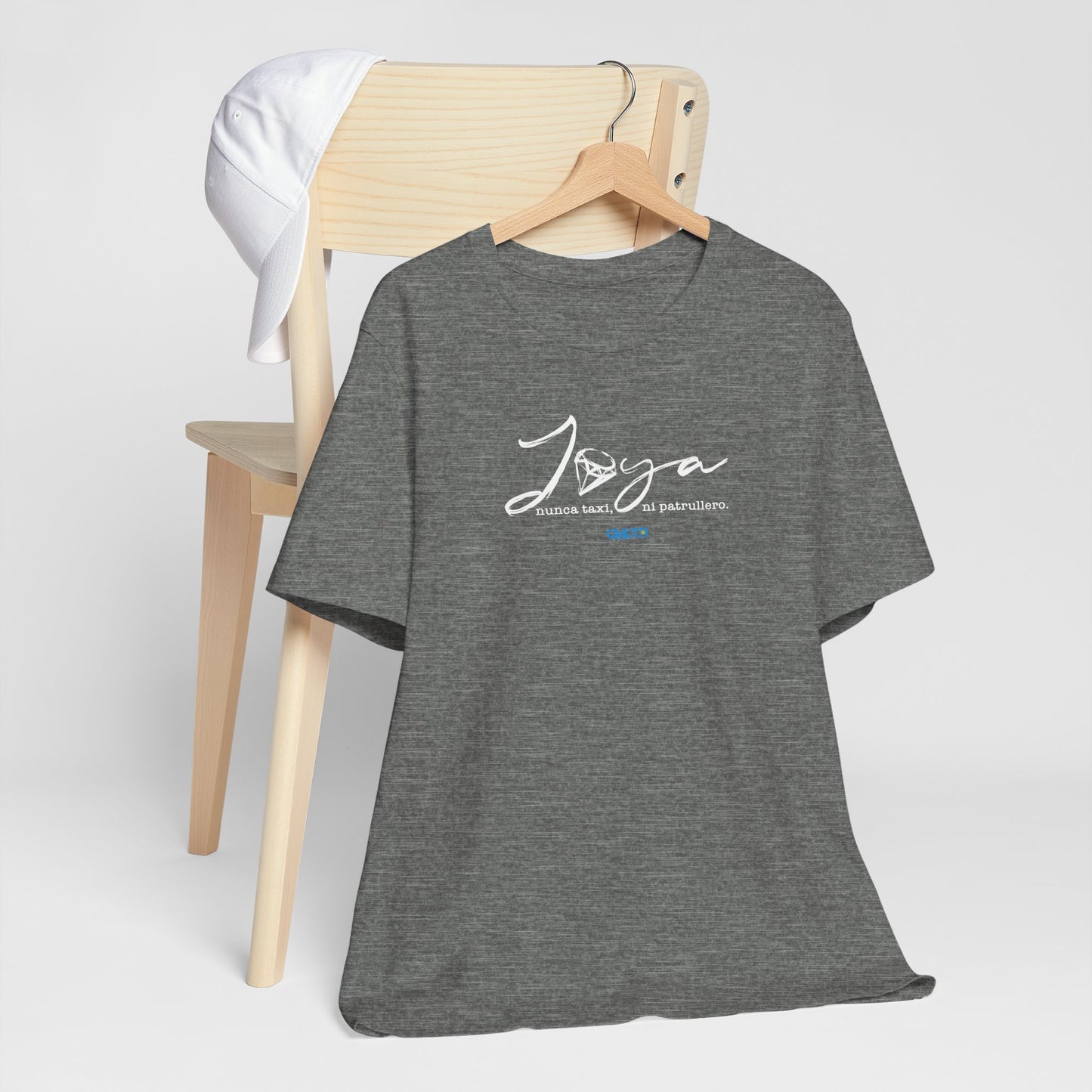 Joya, nunca taxi, ni patrullero Unisex Jersey Tee