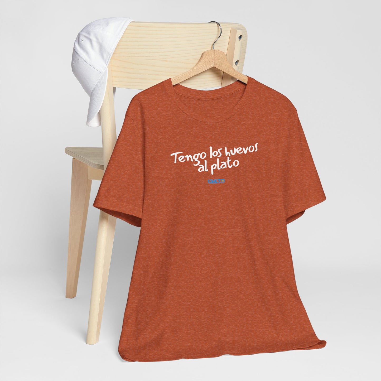 Tengo los huevos al plato - Unisex Jersey Tee