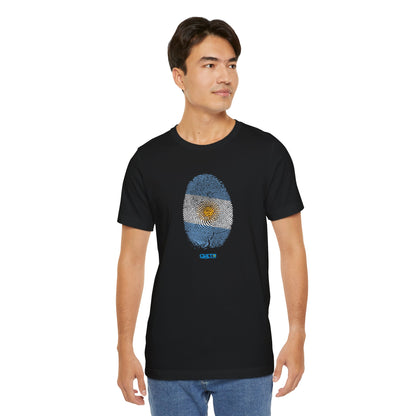 * Huella digital (Argentina) con Codigo QR en espalda-Fingerprint (Argentina) Back QR Code / Unisex Jersey Tee