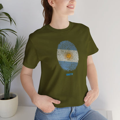 * Huella digital (Argentina) con Codigo QR en espalda-Fingerprint (Argentina) Back QR Code / Unisex Jersey Tee