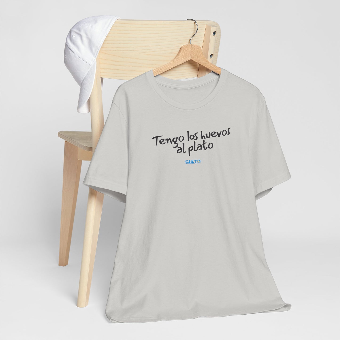 Tengo los huevos al plato - Unisex Jersey Tee